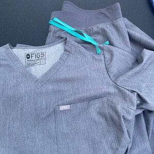 Figs Gray Scrub Set with Teal Accents